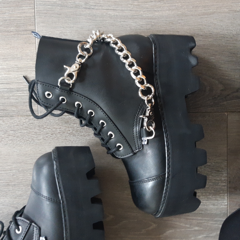 T.U.K 7 Loop Strap Dino Lug Boot - Picture 3 of 12